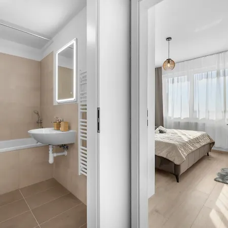 Sunny, Brand New, Luxury *